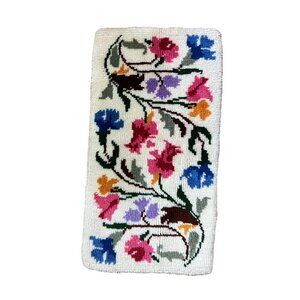 Vintage Floral Scroll Latch Hook Rug Wall Hanging Yarn Art Boho Hippie 39.5x21